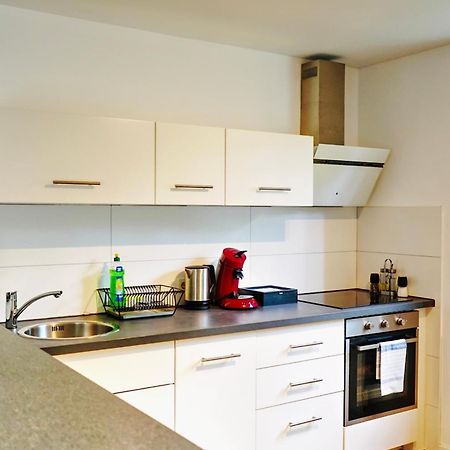Stilvolles Apartment In Stadtnaehe-Parkplatz- 4 Personen- Balkon Wolfsburg Luaran gambar